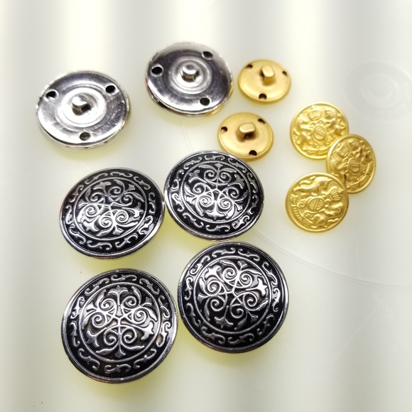 Art | Vintage Clothing Set Of Buttons | Poshmark